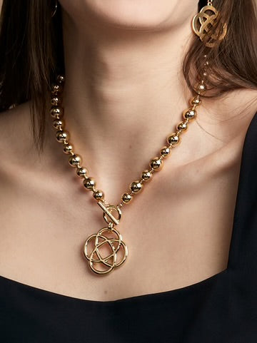 Beaded Clover Pendant Collar Necklace